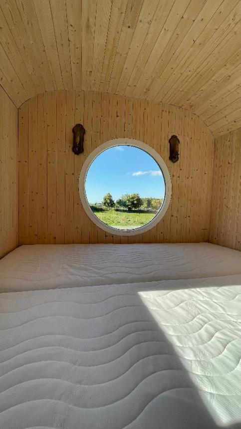 Glamping - Stylova Maringotka V Srdci Ladova Kraje, Pobliz Hlavniho Mesta Prahy Stribrna Skalice المظهر الخارجي الصورة