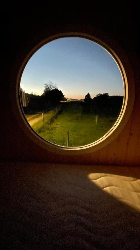 Glamping - Stylova Maringotka V Srdci Ladova Kraje, Pobliz Hlavniho Mesta Prahy Stribrna Skalice المظهر الخارجي الصورة