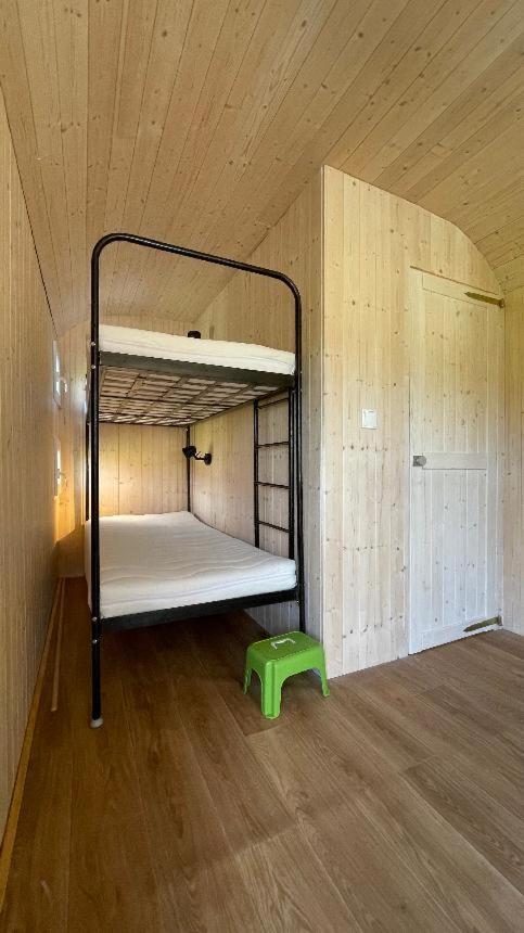 Glamping - Stylova Maringotka V Srdci Ladova Kraje, Pobliz Hlavniho Mesta Prahy Stribrna Skalice المظهر الخارجي الصورة